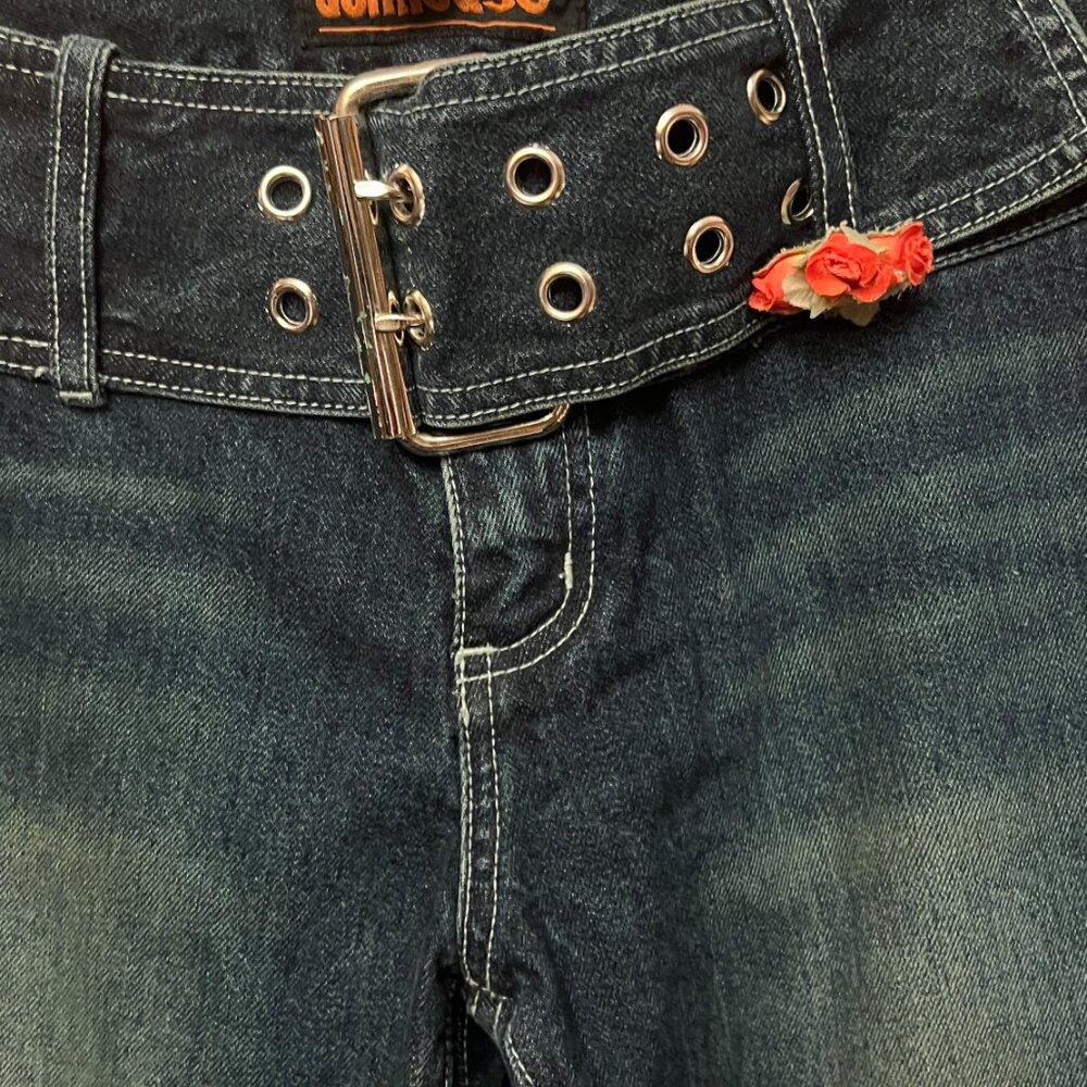 Stylish Black Denim Jeans - Picture 3 of 10